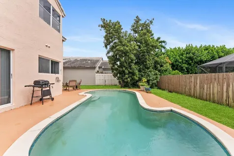 10372 Sw 9th Lane Pembroke Pines FL 33025