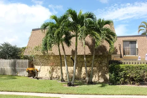 2950 SW 22nd Circle Delray Beach FL 33445