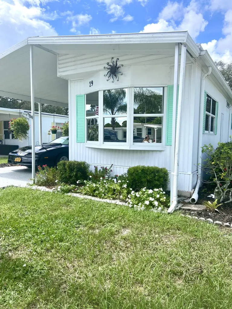 29 Quintanna Roo Lane Port Saint Lucie FL 34952