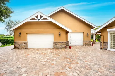 8960 Nw 68th Court Parkland FL 33067