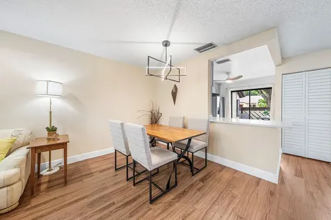 33 Copper Pod Court Royal Palm Beach FL 33411