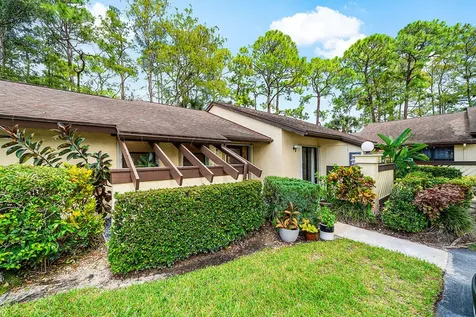 33 Copper Pod Court Royal Palm Beach FL 33411