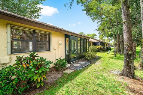 33 Copper Pod Court Royal Palm Beach FL 33411