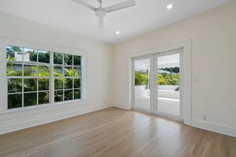 224 10th Street West Palm Beach FL 33401