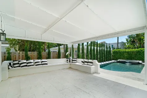 224 10th Street West Palm Beach FL 33401