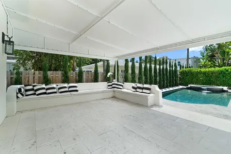 224 10th Street West Palm Beach FL 33401