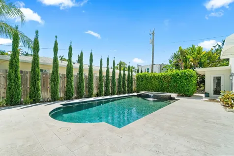 224 10th Street West Palm Beach FL 33401