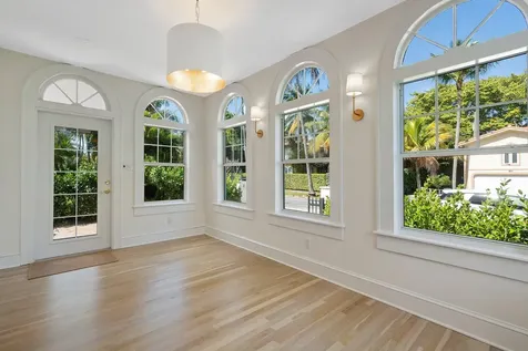 224 10th Street West Palm Beach FL 33401