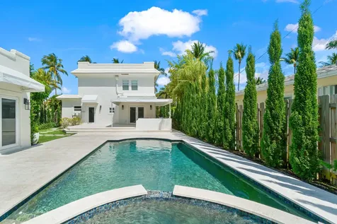 224 10th Street West Palm Beach FL 33401