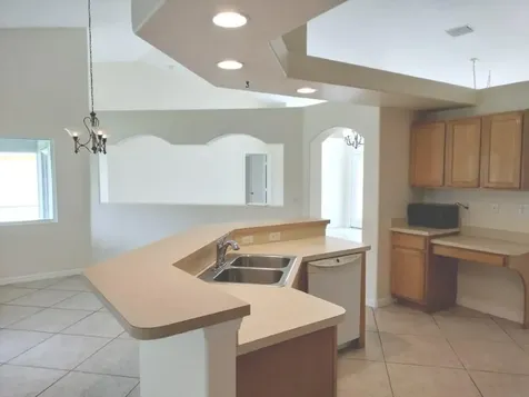 135 Sw Majestic Terrace Port Saint Lucie FL 34984