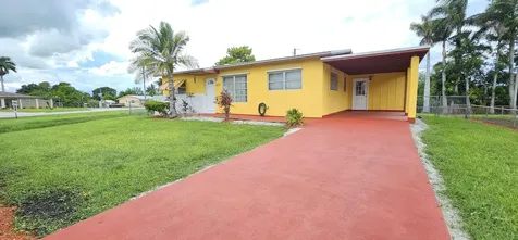 632 Sw 13th Street Belle Glade FL 33430