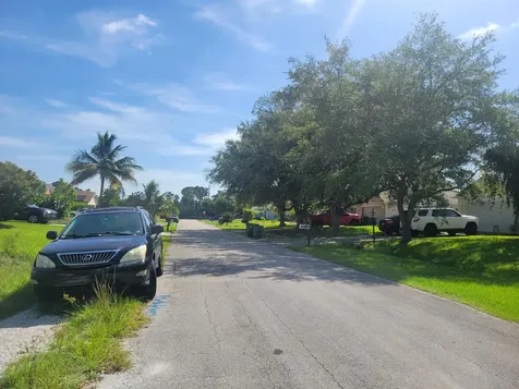 474 SW Kaabe Avenue Port Saint Lucie FL 34953