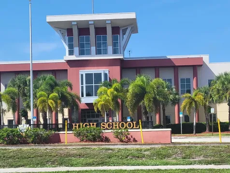 474 SW Kaabe Avenue Port Saint Lucie FL 34953