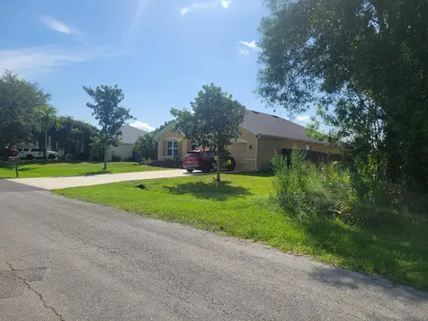 474 SW Kaabe Avenue Port Saint Lucie FL 34953