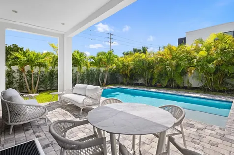 698 Jeffery Street Boca Raton FL 33487