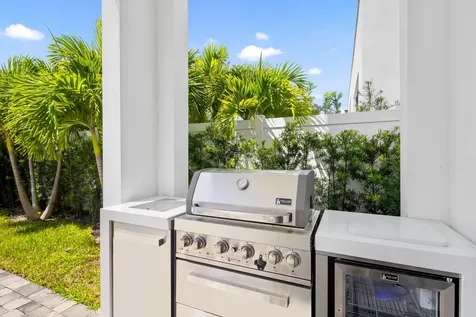 698 Jeffery Street Boca Raton FL 33487