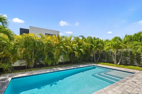 698 Jeffery Street Boca Raton FL 33487