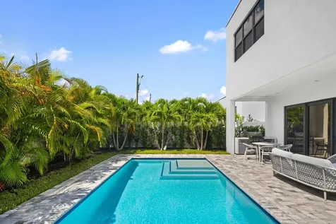 698 Jeffery Street Boca Raton FL 33487