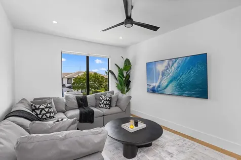 698 Jeffery Street Boca Raton FL 33487