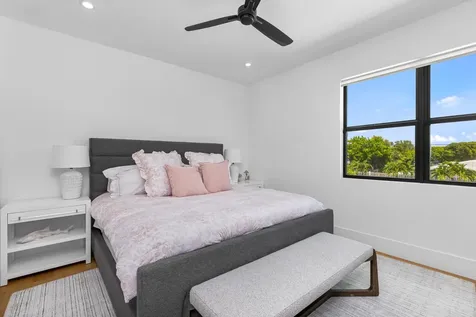 698 Jeffery Street Boca Raton FL 33487