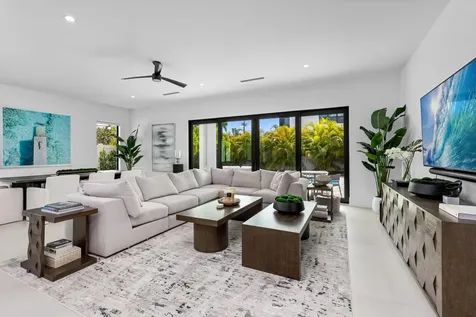 698 Jeffery Street Boca Raton FL 33487