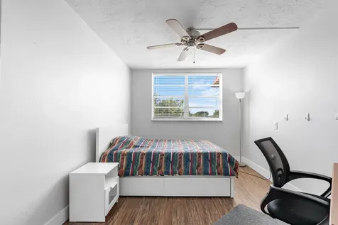 7000 Nw 17th Street Plantation FL 33313