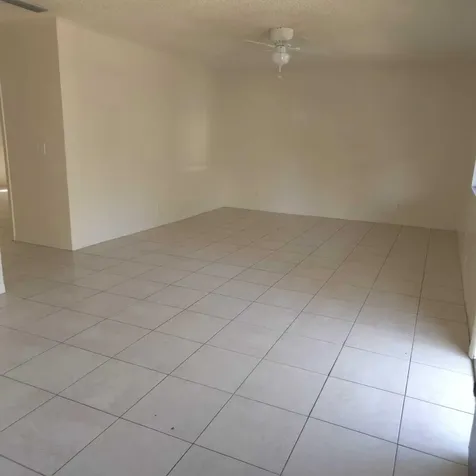 1740 2nd Avenue Lake Worth Beach FL 33460