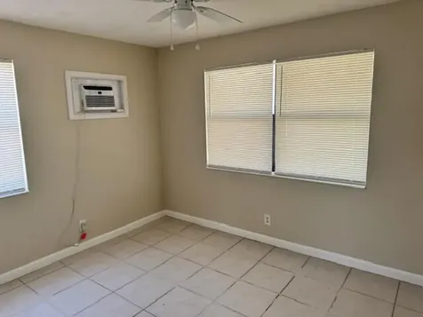 5707 Briarwood Street Mangonia Park FL 33407