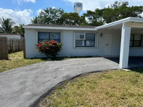 5707 Briarwood Street Mangonia Park FL 33407