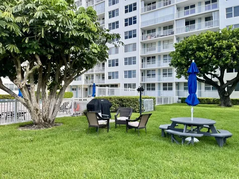 201 N Ocean Boulevard Pompano Beach FL 33062