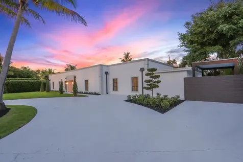 391 W Riverside Drive Tequesta FL 33469