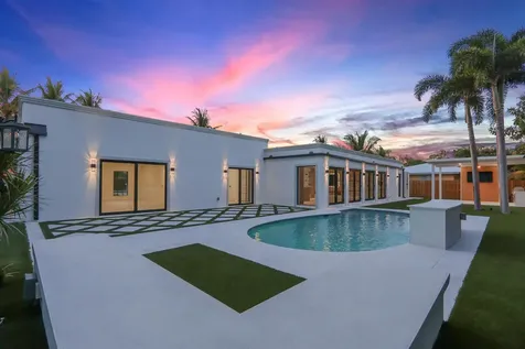 391 W Riverside Drive Tequesta FL 33469