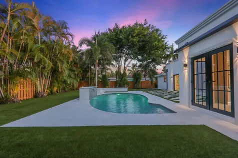391 W Riverside Drive Tequesta FL 33469