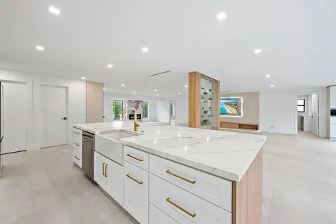 391 W Riverside Drive Tequesta FL 33469