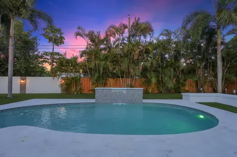 391 W Riverside Drive Tequesta FL 33469