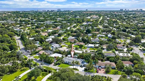 391 W Riverside Drive Tequesta FL 33469