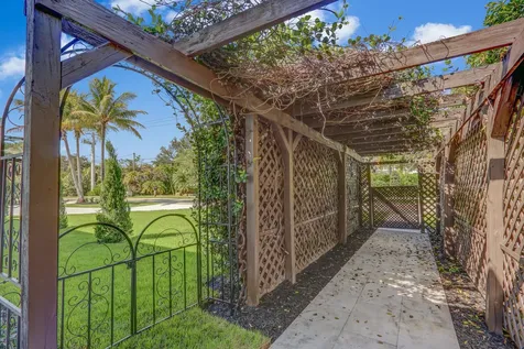 391 W Riverside Drive Tequesta FL 33469