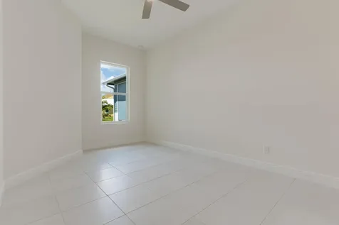 2005 Bridgepointe Circle Vero Beach FL 32967