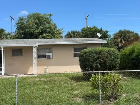 1441 8th Street West Palm Beach FL 33401