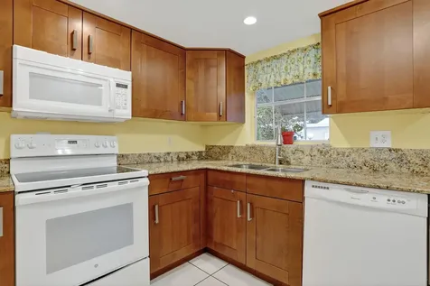 161 Nw 24th Court Pompano Beach FL 33064