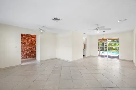 480 Nw 11th Avenue Boca Raton FL 33486