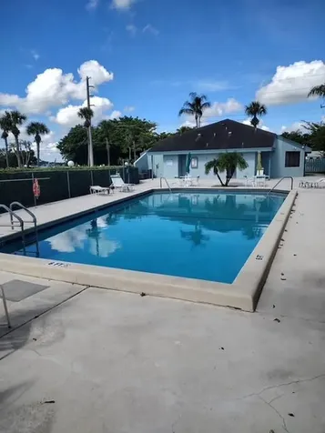 950 S Kanner Stuart FL 34994