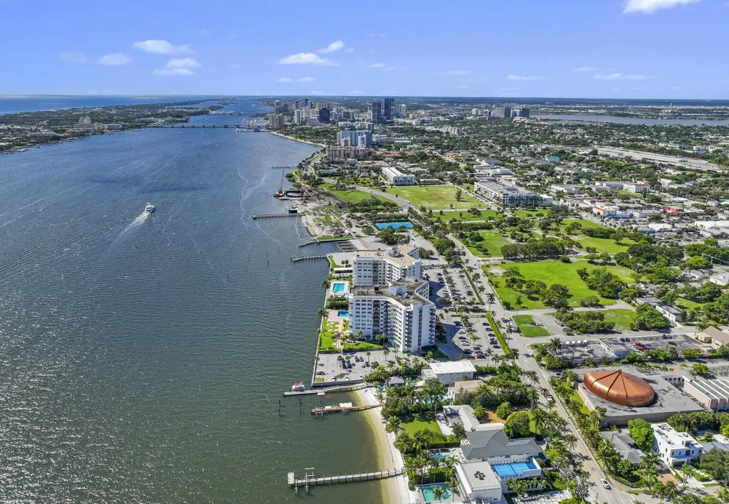 2814 N Flagler Drive West Palm Beach FL 33407