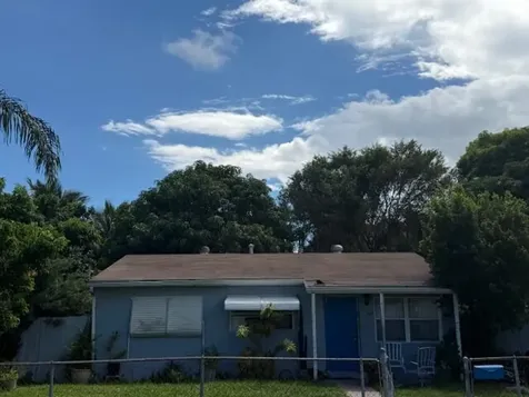 628 49th Street West Palm Beach FL 33407