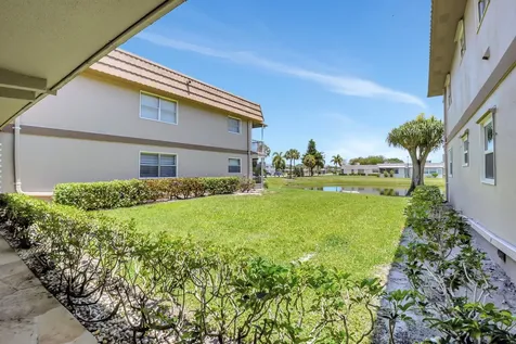 21 Brittany A Court Delray Beach FL 33446