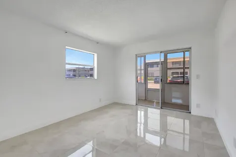 21 Brittany A Court Delray Beach FL 33446