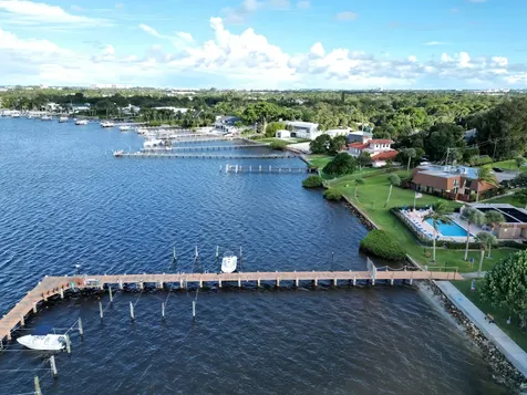 825 Center Street Jupiter FL 33458