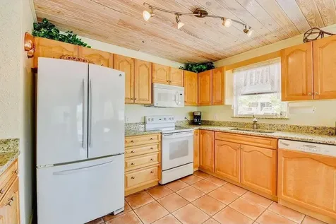1540 Lantana Lane Big Pine Key FL 33043