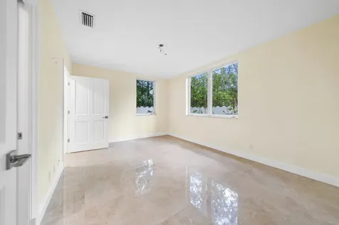 6123 Wildcat Run West Palm Beach FL 33412