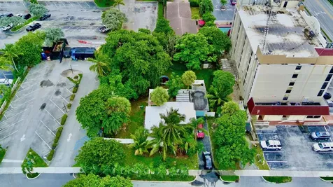 2040 E Hillsboro Boulevard Deerfield Beach FL 33441
